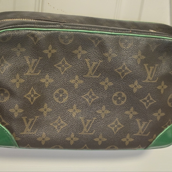 Louis Vuitton Purse Monogram - Picture 5 of 17
